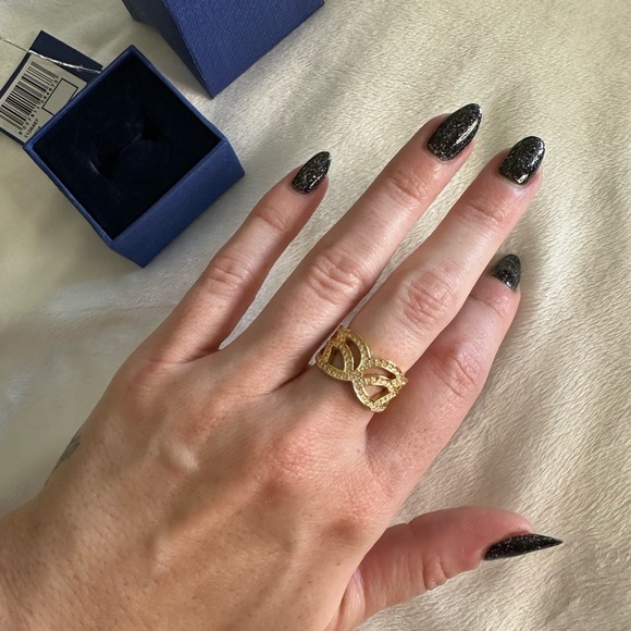 Gold Swarovski Protect Wings Ring US size 6 - Picture 2 of 7